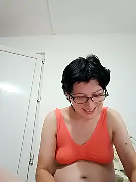 Vera Elle online show from 10-14-25, 06:08