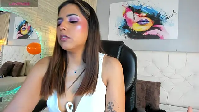 scarletbaker  online show from 04-23-26, 10:55