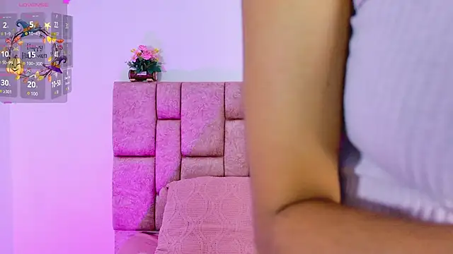 ScarlettLuxe online show from 10-24-25, 12:48