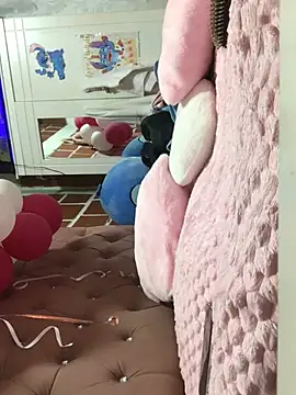 Rachellcooperrr online show from 02-11-26, 12:32