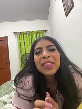 Rachellcooperrr online show from 06-14-26, 05:41
