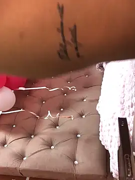 Rachellcooperrr online show from 02-08-26, 07:44