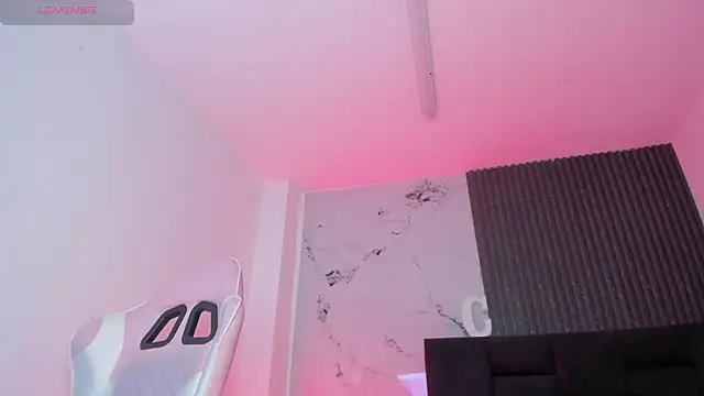 chloesagee online show from 06-14-26, 12:29