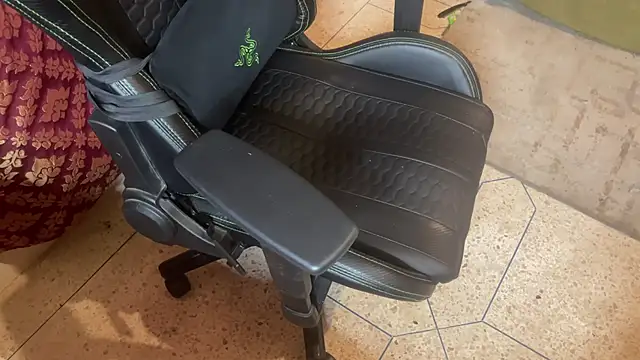 JUSTFORRICH online show from 11-06-25, 02:37