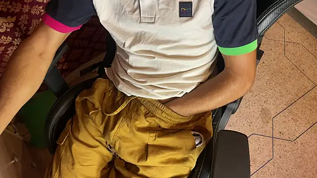 JUSTFORRICH online show from 10-18-25, 01:46