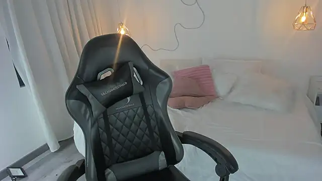 Snapshot of Noahcryptic chatting on 11-04-25, 06:28 Noahcryptic online show from 11-04-25, 06:28