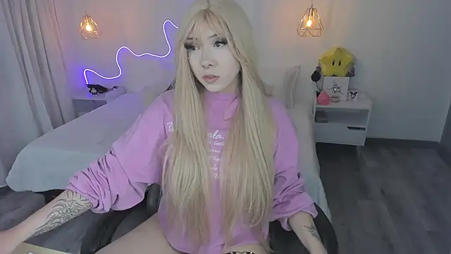 Snapshot of Noahcryptic chatting on 01-11-26, 11:33 Noahcryptic online show from 01-11-26, 11:33