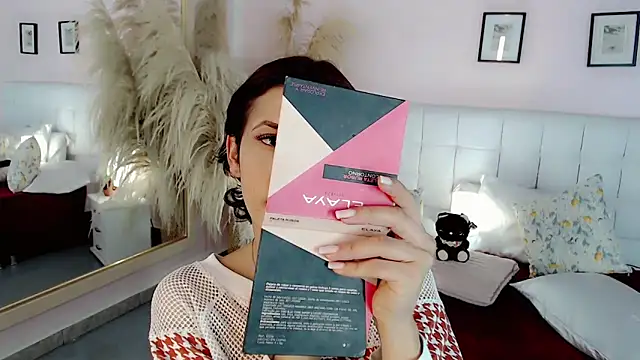 nathalialoes1 online show from 12-02-25, 07:04