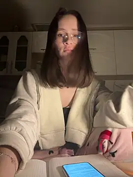 Snapshot of MartaBrent chatting on 02-18-26, 09:00 MartaBrent online show from 02-18-26, 09:00