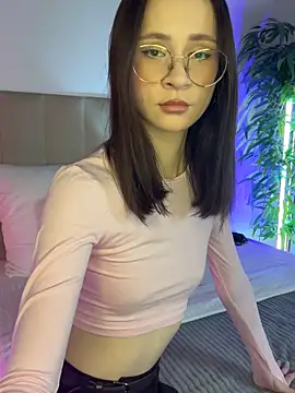 Snapshot of MartaBrent chatting on 02-19-26, 05:10 MartaBrent online show from 02-19-26, 05:10