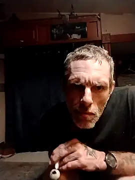 jarjar83 online show from 05-08-26, 10:41
