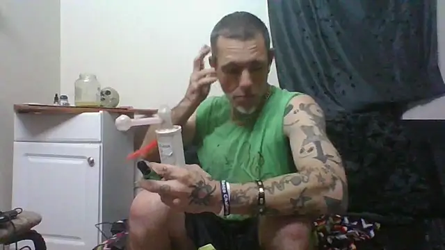 jarjar83 online show from 10-31-25, 04:09