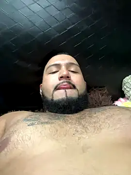 Snapshot of Carlosleon9797 chatting on 11-04-25, 08:29 Carlosleon9797 online show from 11-04-25, 08:29