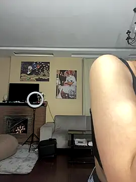 Snapshot of Miranda_Kerry chatting on 11-05-25, 06:27 Miranda Kerry online show from 11-05-25, 06:27