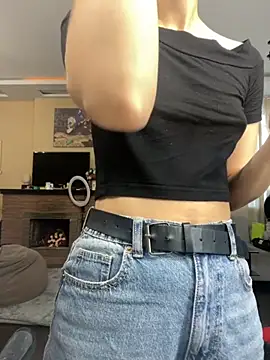 Snapshot of Miranda_Kerry chatting on 11-08-25, 06:06 Miranda Kerry online show from 11-08-25, 06:06