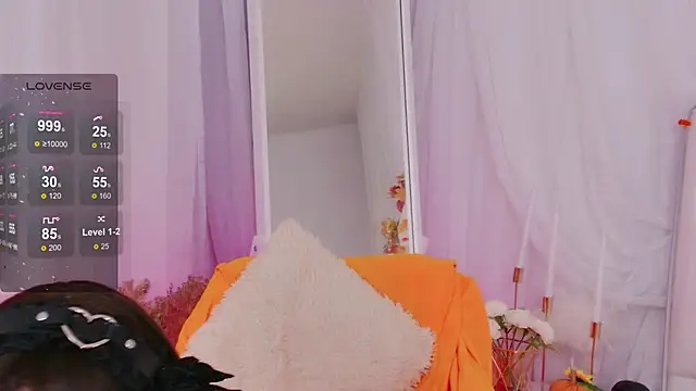 Snapshot of Miranda_Kerry chatting on 10-31-25, 06:43 Miranda Kerry online show from 10-31-25, 06:43