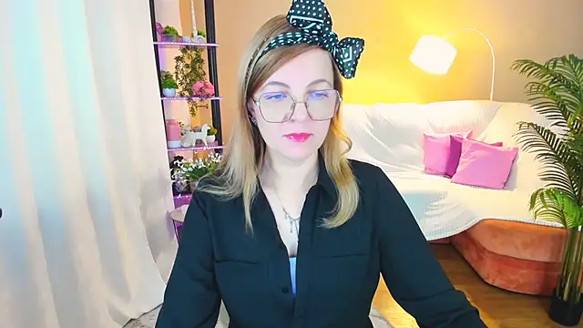 YourUniverser online show from 09-24-25, 04:30