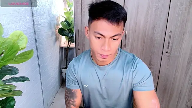 PinooyMilker online show from 01-16-26, 01:42