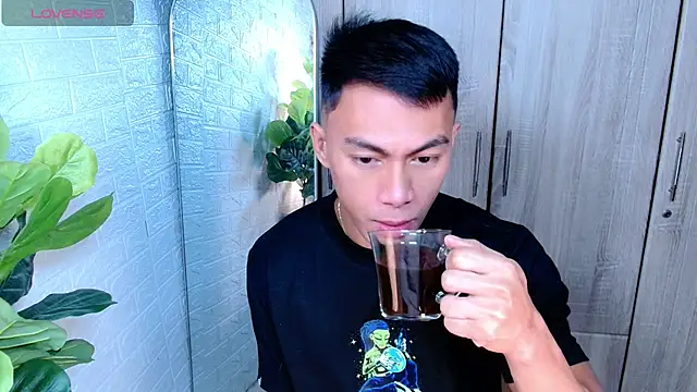 PinooyMilker online show from 12-21-25, 10:21