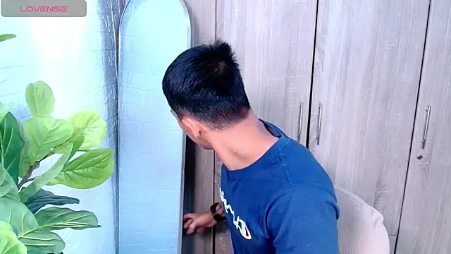 PinooyMilker online show from 04-07-26, 01:18