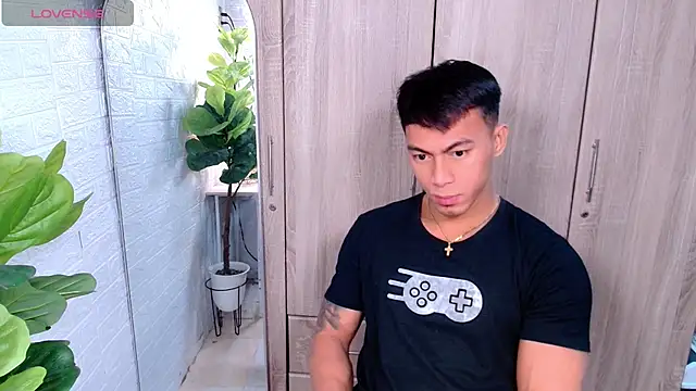 PinooyMilker online show from 11-28-25, 04:12