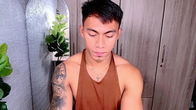 PinooyMilker online show from 10-28-25, 02:56