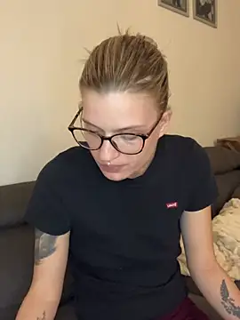 Lesamantssexy online show from 04-08-26, 07:48