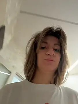 EvvaMur online show from 03-26-26, 01:48