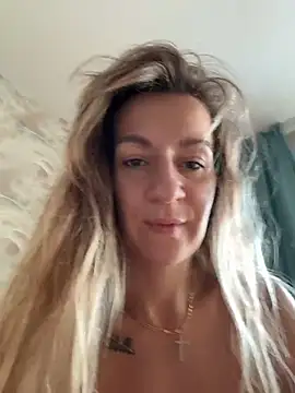 EvvaMur online show from 02-25-26, 02:01