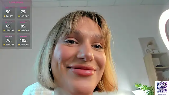 Snapshot of Ice_Strawberry chatting on 09-28-25, 02:07 Ice Strawberry online show from 09-28-25, 02:07