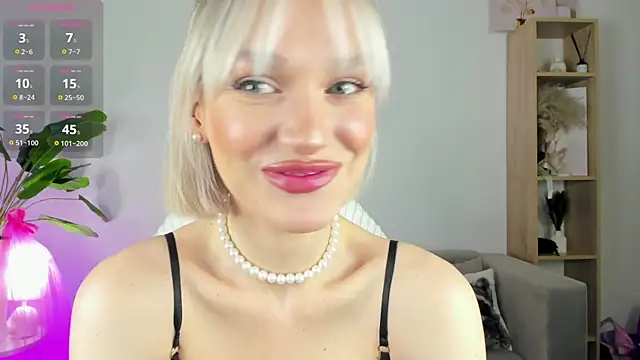 Ice Strawberry online show from 04-02-26, 03:13