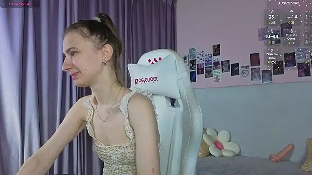 kaleriyaa  online show from 04-11-26, 01:24