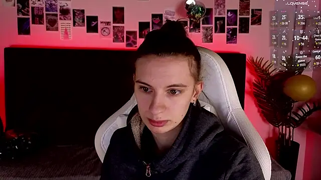 kaleriyaa  online show from 01-10-26, 01:34