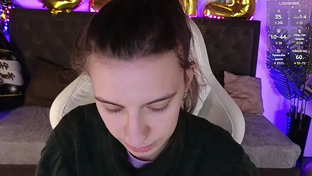 kaleriyaa  online show from 12-19-25, 01:31