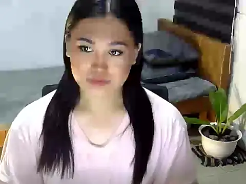 Snapshot of Annierose_ts chatting on 09-23-25, 10:33 Annierose ts online show from 09-23-25, 10:33