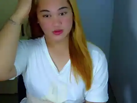 Snapshot of Annierose_ts chatting on 02-17-26, 07:55 Annierose ts online show from 02-17-26, 07:55