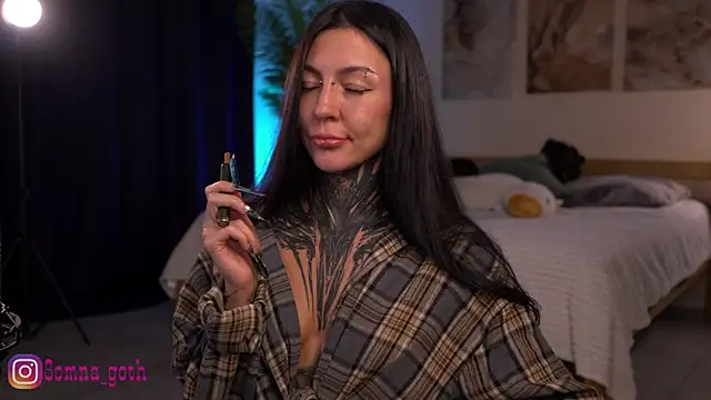 Alise Eve  online show from 03-31-26, 05:37