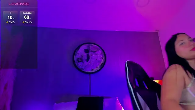 Snapshot of luccia_smith chatting on 05-12-26, 04:42 luccia smith online show from 05-12-26, 04:42