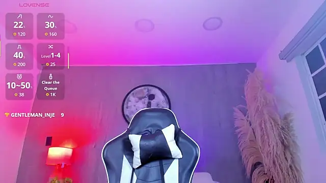 luccia smith online show from 03-08-26, 02:26