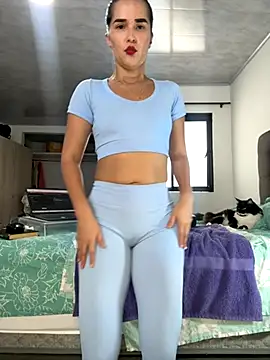 annymaldonado online show from 10-30-25, 02:04