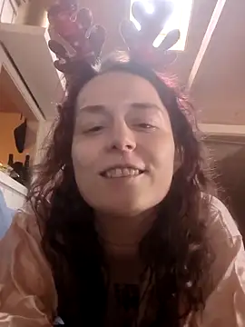 Snapshot of marijacucu chatting on 10-29-25, 11:53 marijacucu online show from 10-29-25, 11:53