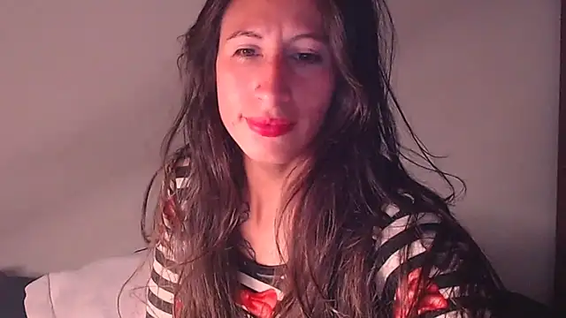 Snapshot of NathaSlave chatting on 06-20-26, 07:35 NathaSlave online show from 06-20-26, 07:35
