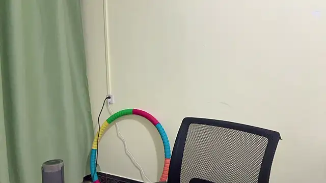 Nicole-13 online show from 12-16-25, 01:15