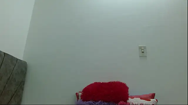 suzanhot 30 online show from 12-17-25, 09:42