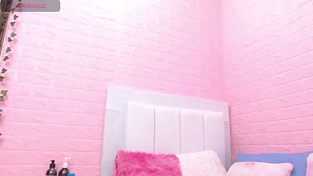 suzanhot 30 online show from 04-19-26, 07:27