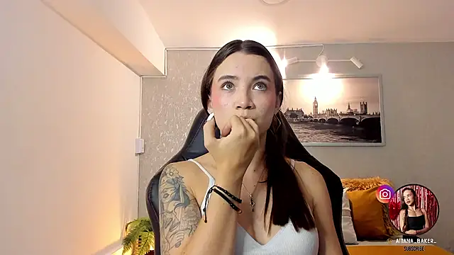 Snapshot of aitana_baker_ chatting on 10-01-25, 08:02 aitana baker  online show from 10-01-25, 08:02