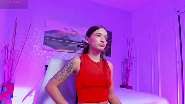 Snapshot of aitana_baker_ chatting on 10-03-25, 07:37 aitana baker  online show from 10-03-25, 07:37