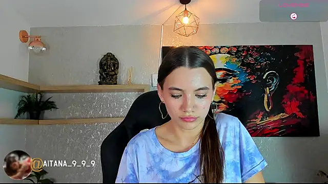 aitana baker  online show from 04-29-26, 12:26