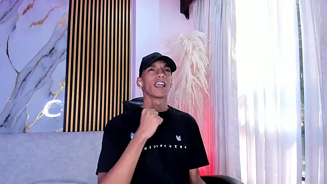 JulienSaint online show from 11-17-25, 12:09