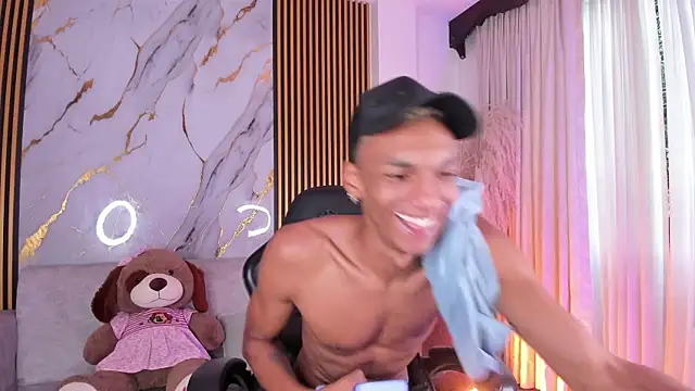 JulienSaint online show from 10-30-25, 01:09